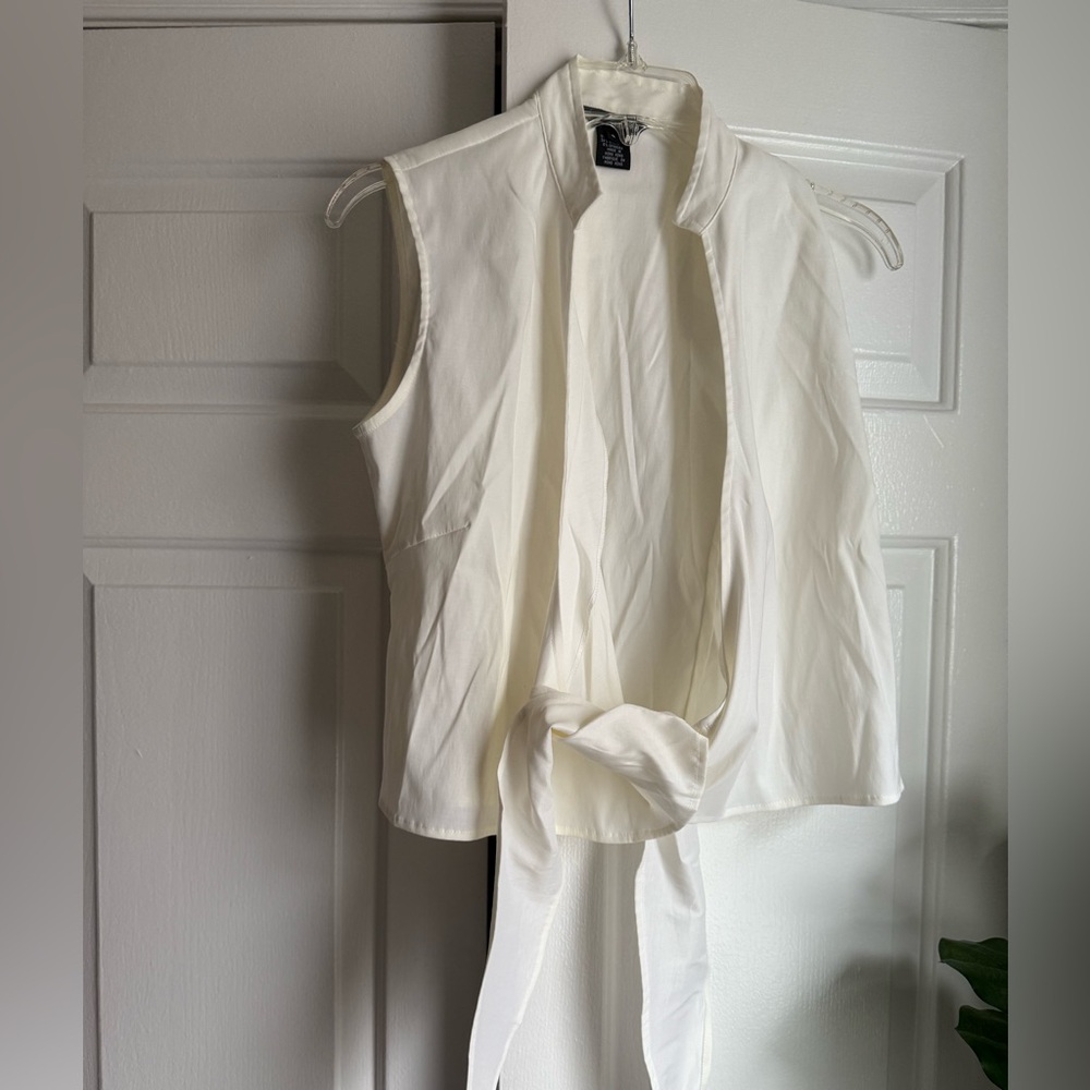 Kensie White Sleeveless Wrap Tie Blouse Sz 8 Minimalist Quiet Luxury